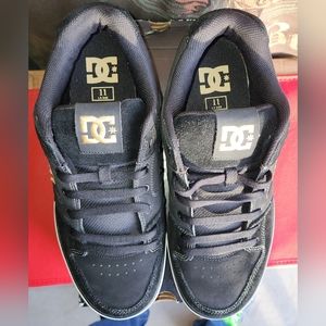 DC "MENS PURE SE", SIZE 11, COLOR: BLACK/GOLD SNEAKERS